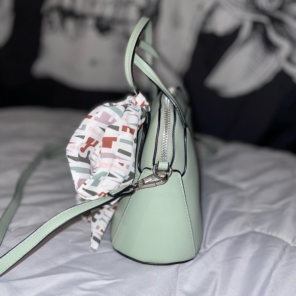 NWT Steve Madden Super Rare Crossbody Tote Purse - Picture 4 of 8